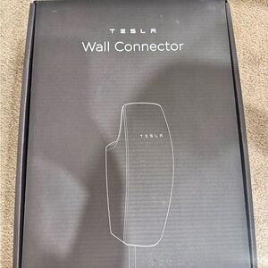 Tesla Wall Connector in Elegant Gray（new)